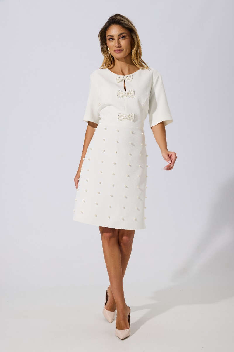 Rochie eleganta accesorizata cu fundite si perlute Nicey Alba