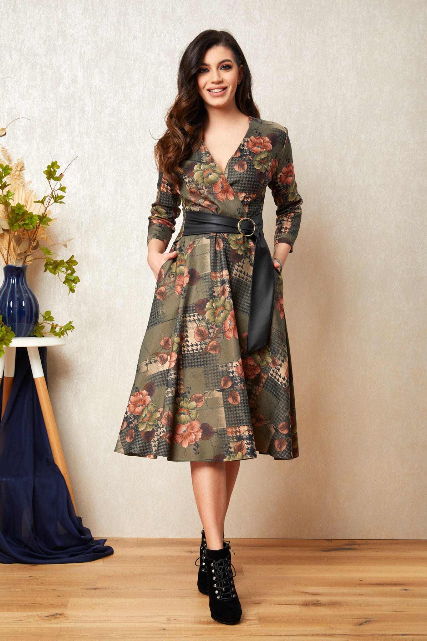 Rochie raya kaki floral