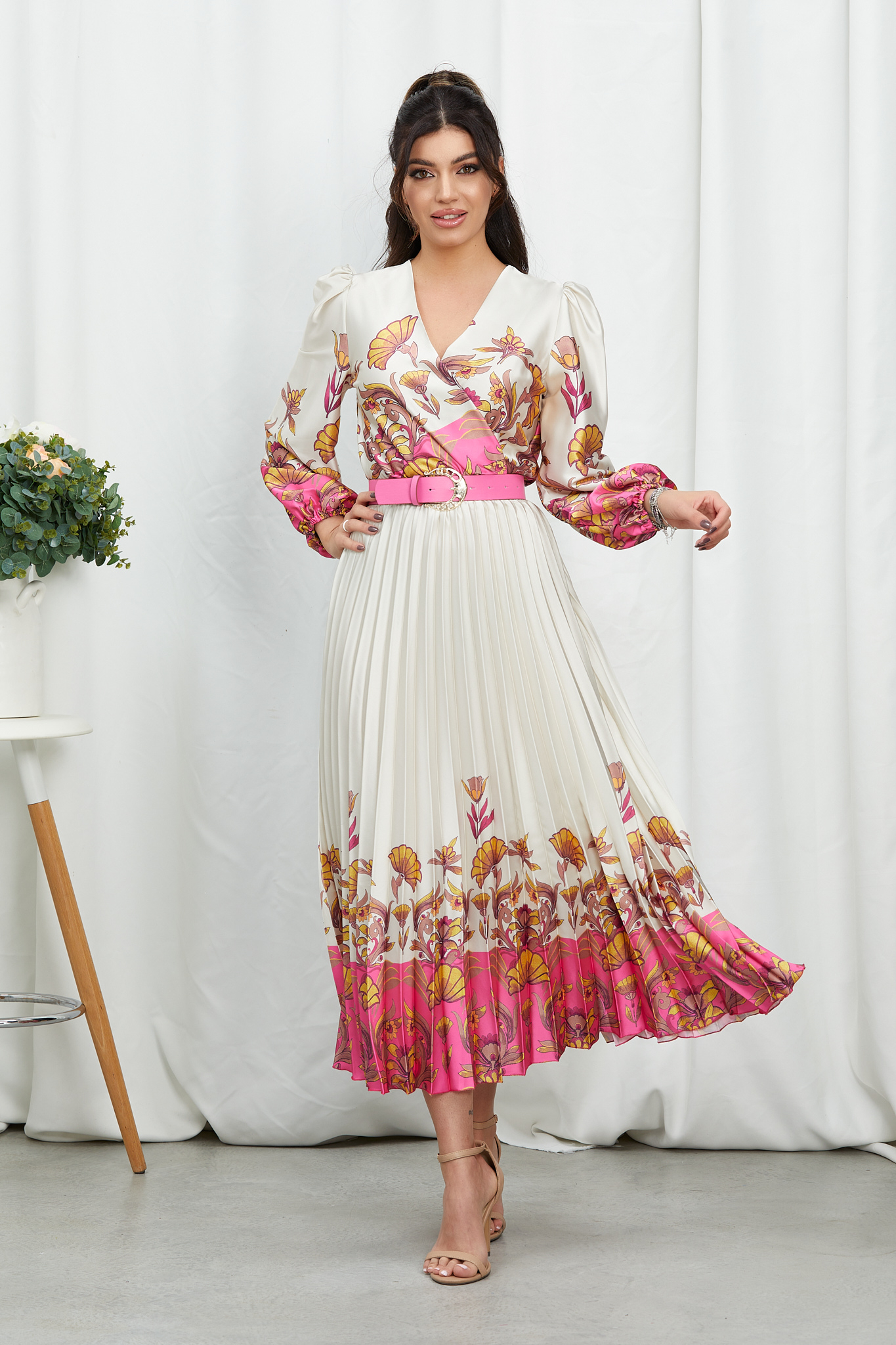 Poze Rochie Ligia Ecru Floral