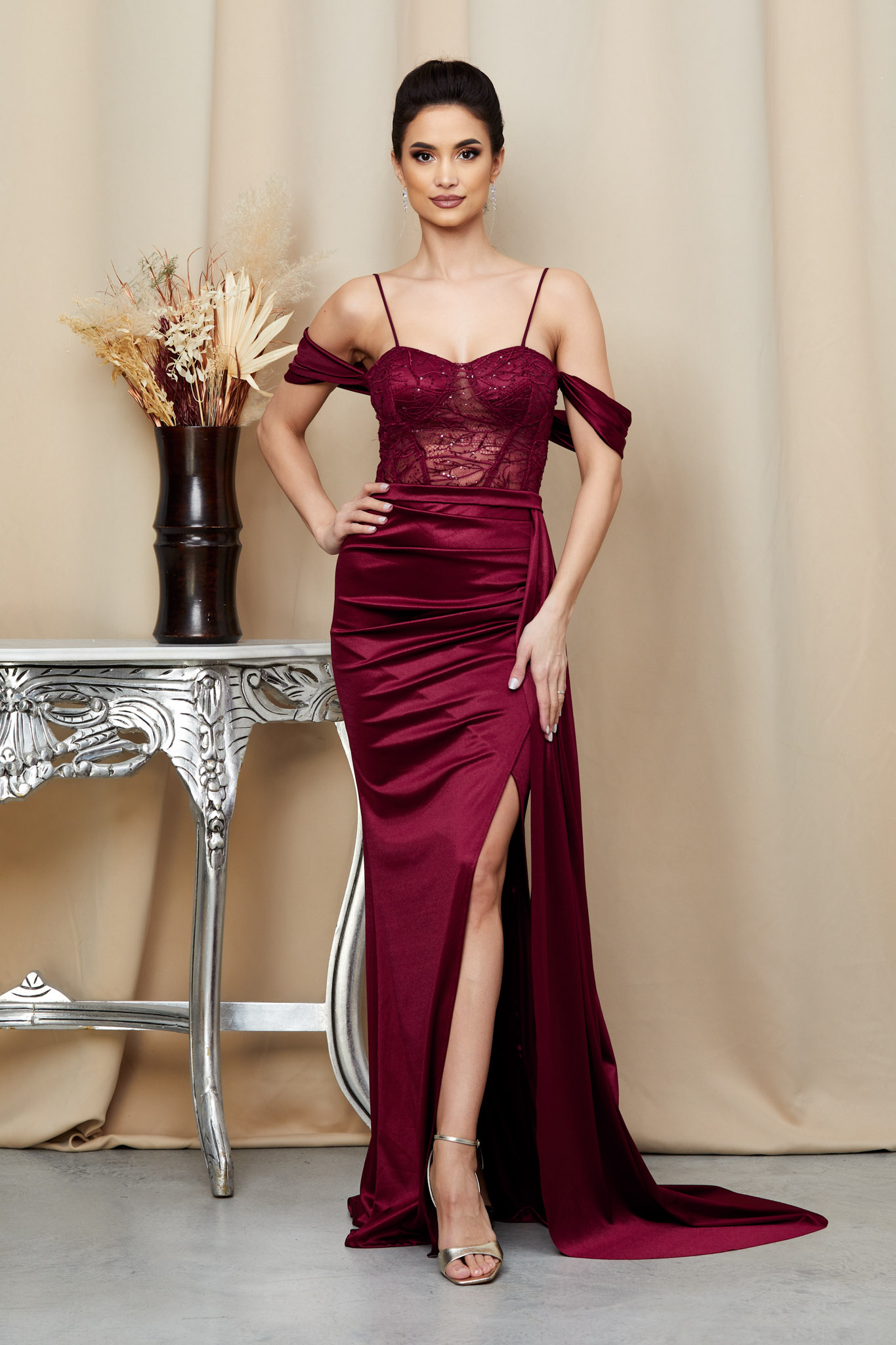 Poze Rochie Yoana Bordo zonia.ro 