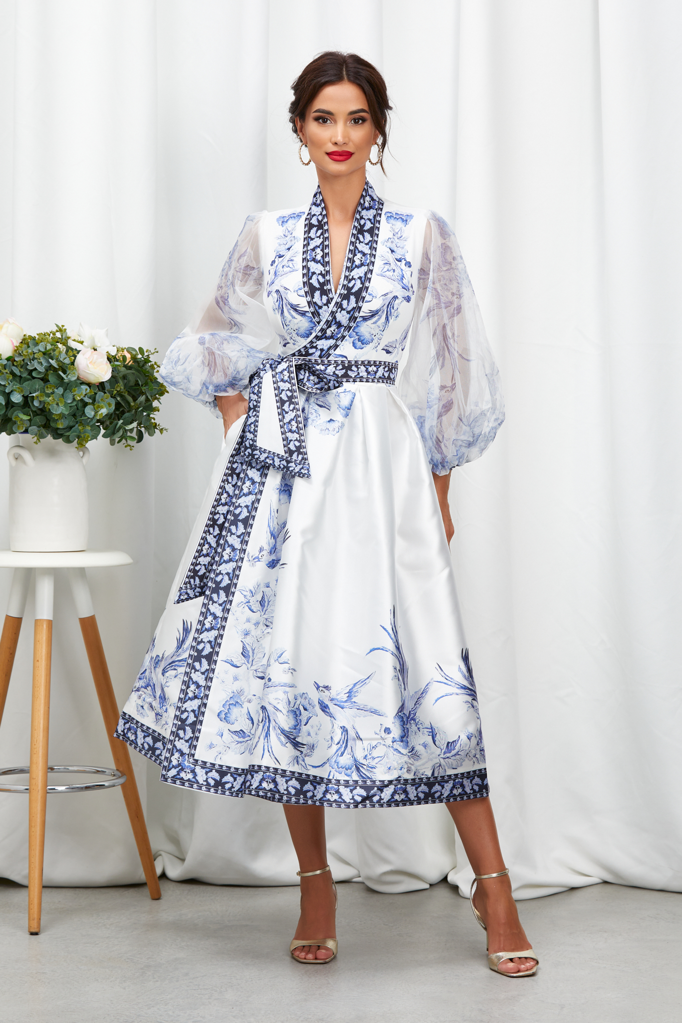 Rochie anemone alba
