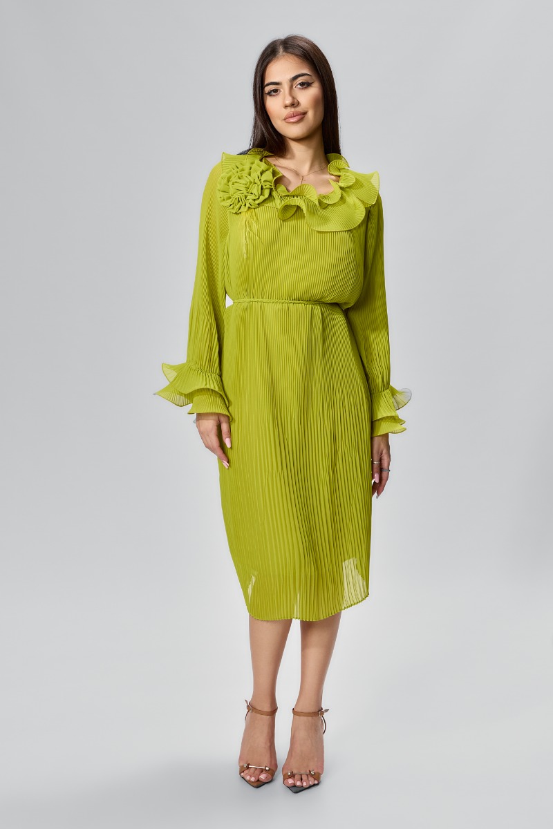 Rochie de ocazie din voal plisat cu brosa tip floare Bellatrix Fistic
